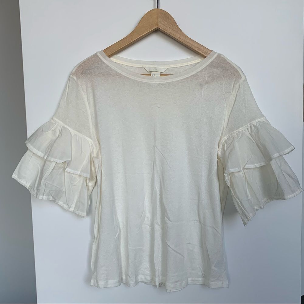 NWOT Ruffle sleeve top - Picture 3 of 7